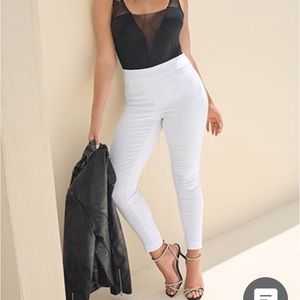 Venus White Leggings